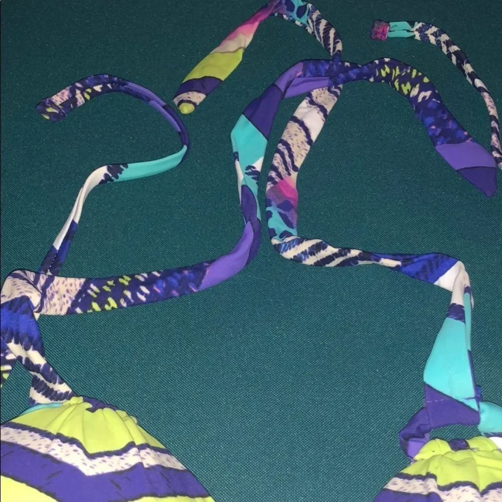 Radio Fiji‎ Triangle Padded Bikini Top nwot